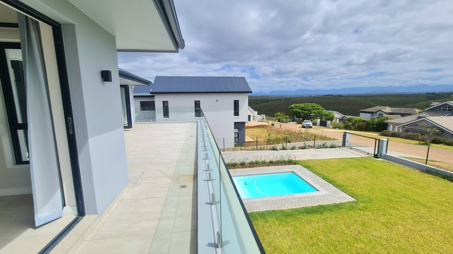 4 Bedroom Property for Sale in Baron View Western Cape